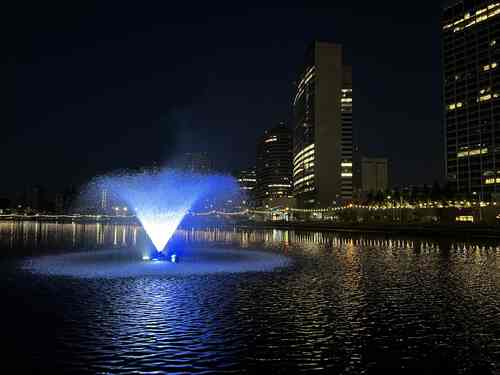 2022-04-07-08.08.13-lake-merritt-fountain-at-night